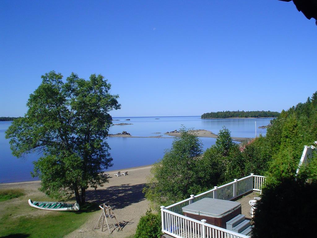 Auberge Des Îles Saint-Gédéon Exterior foto